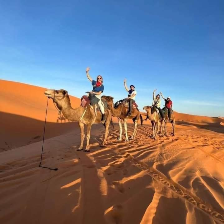 Hotel Bivouac Camel Trips Merzouga Esterno foto