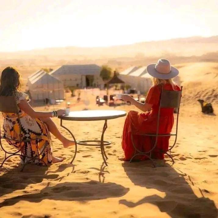 Hotel Bivouac Camel Trips Merzouga Esterno foto