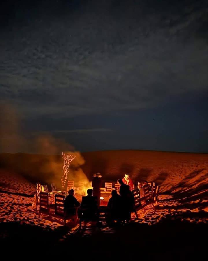 Hotel Bivouac Camel Trips Merzouga Esterno foto