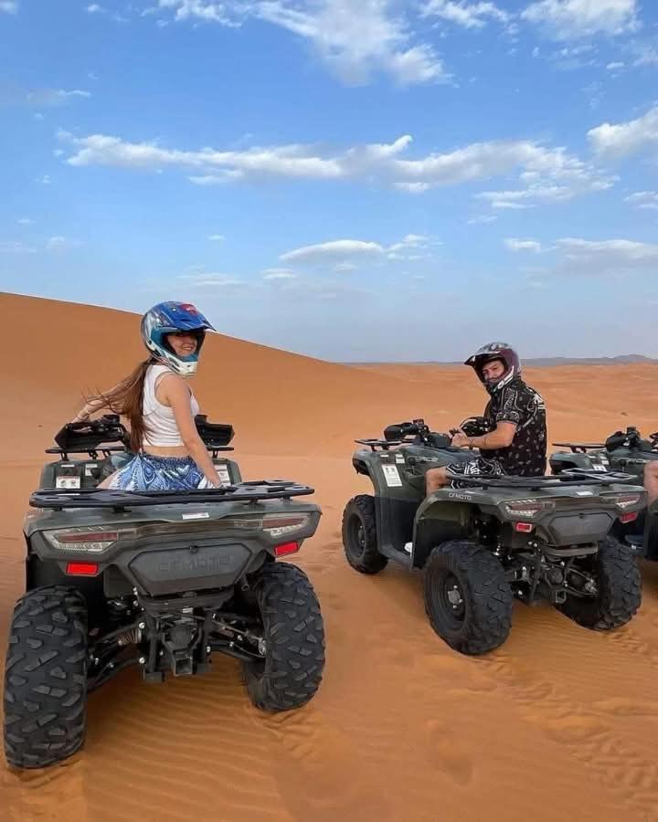 Hotel Bivouac Camel Trips Merzouga Esterno foto