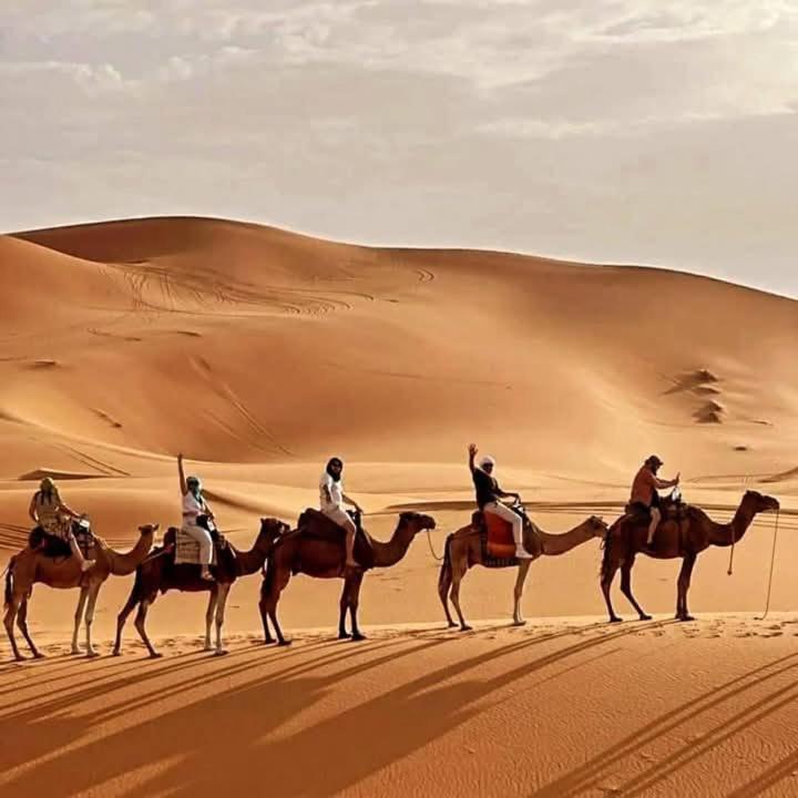 Hotel Bivouac Camel Trips Merzouga Esterno foto